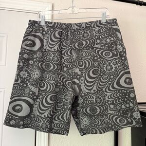 GOOD MORNING TAPES‎ grey psychedelic swirl smiley floral peace sign shorts